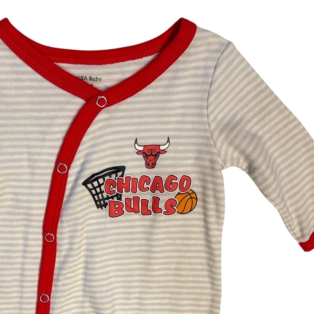 NBA Baby Chicago‎ Bulls Striped Footed Pajamas Romper 3M Red White Gray NWT